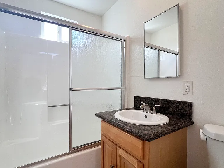 2725 Calle Del Comercio #B — Photo 31