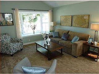 2nd image of 98 Grandwell Way