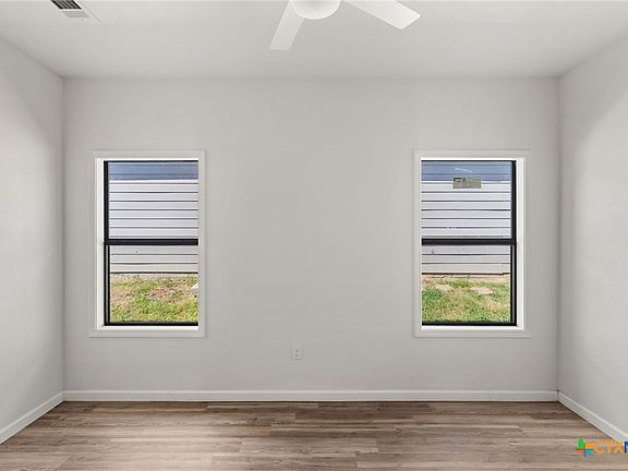 4th image of 814 S 22nd St