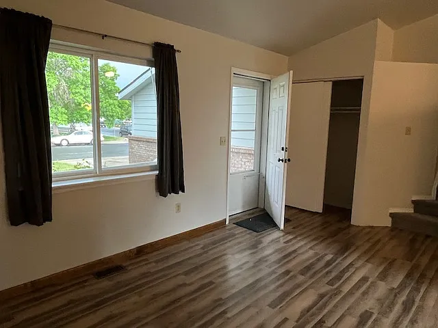 4 bed, 2.5 bath, 1800 sqft, $2,350 — Photo 3