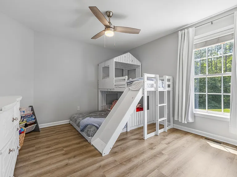 137 Whispering Woods Pl — Photo 45