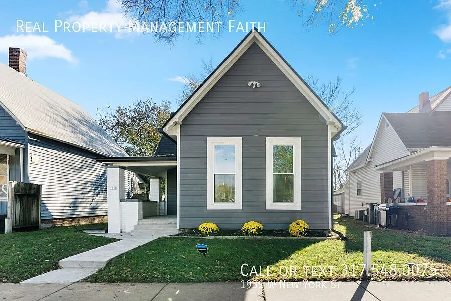 Spacious 3-Bedroom Home for Rent — Photo 2