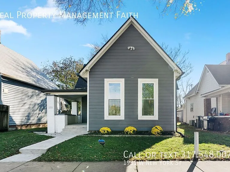 1931 W New York St — Photo 2