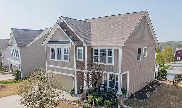 11060 Hat Creek Ln — Photo 3