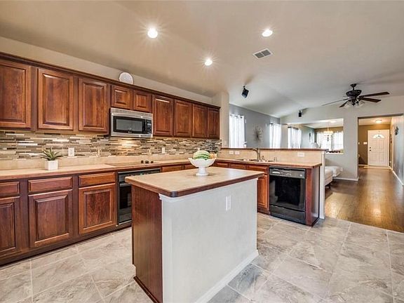 5th image of 1640 Lionheart Dr