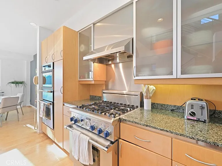 326 Loma Ter — Photo 14