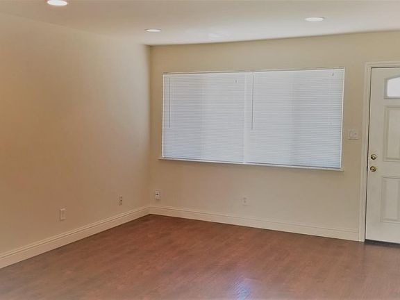 5th image of 8149 Molokai Way