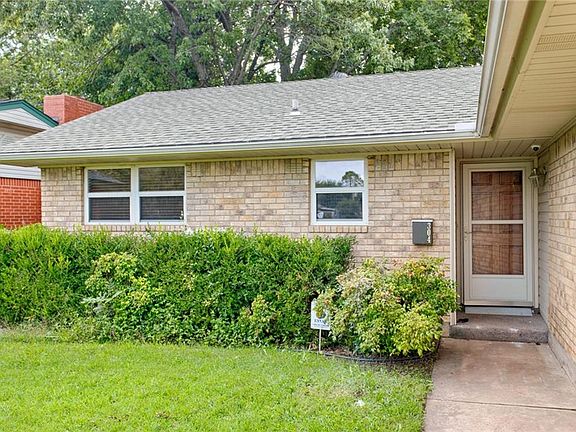 2nd image of 304 NE 19th St