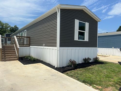 1st image of 307 Teaberry Dr