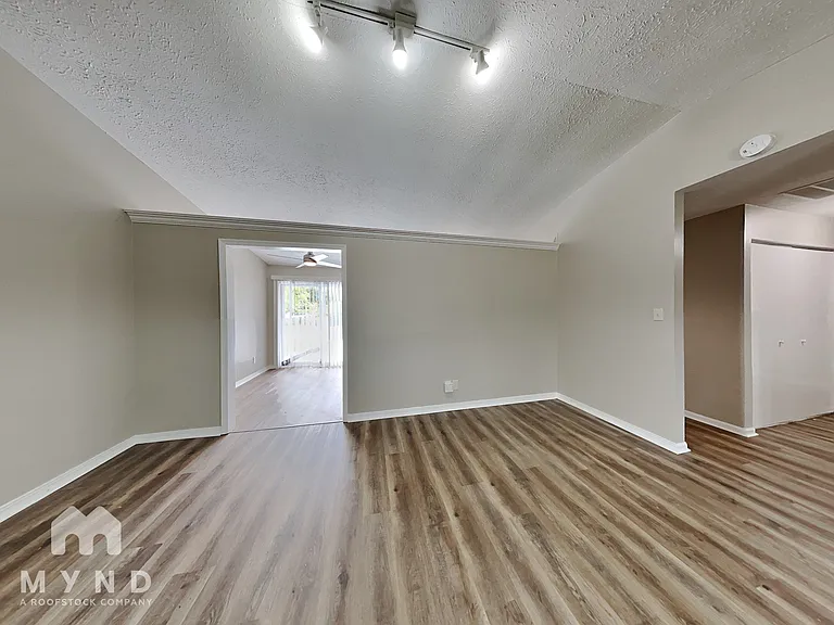 5223 Padre Ln — Photo 5