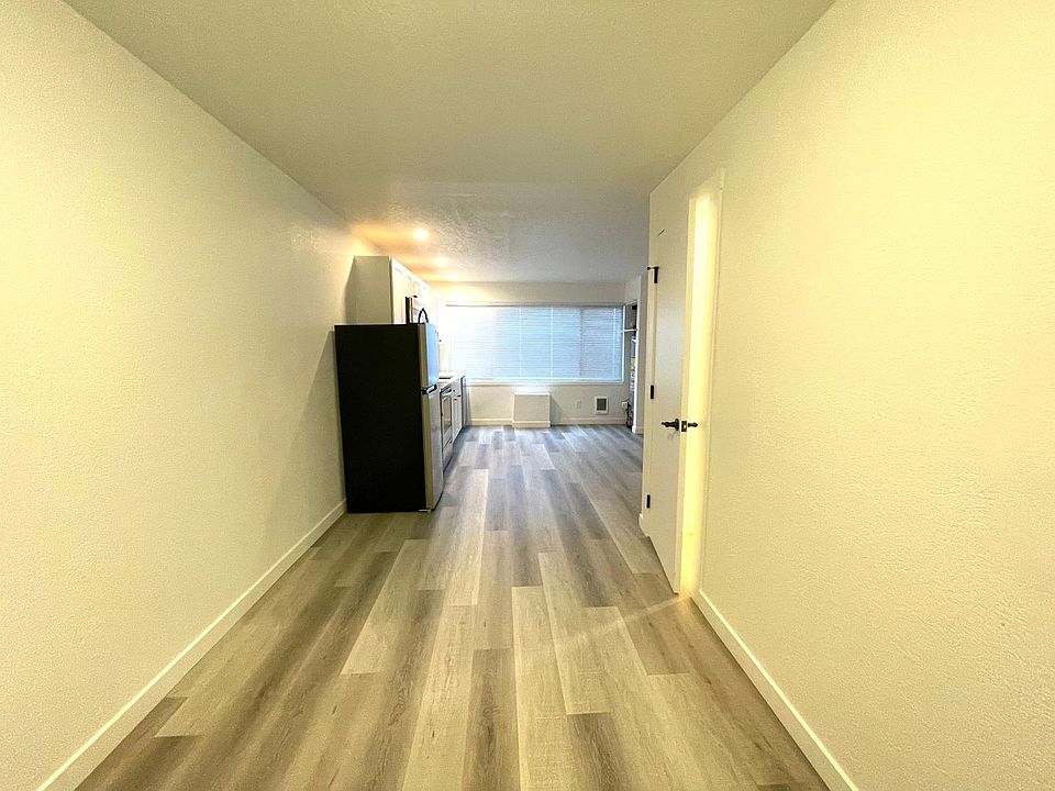 La Rae Apartments 5220 California Ave SW Seattle WA Zillow