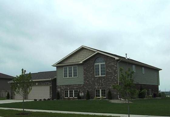 2nd image of 9942 Wisteria Ln
