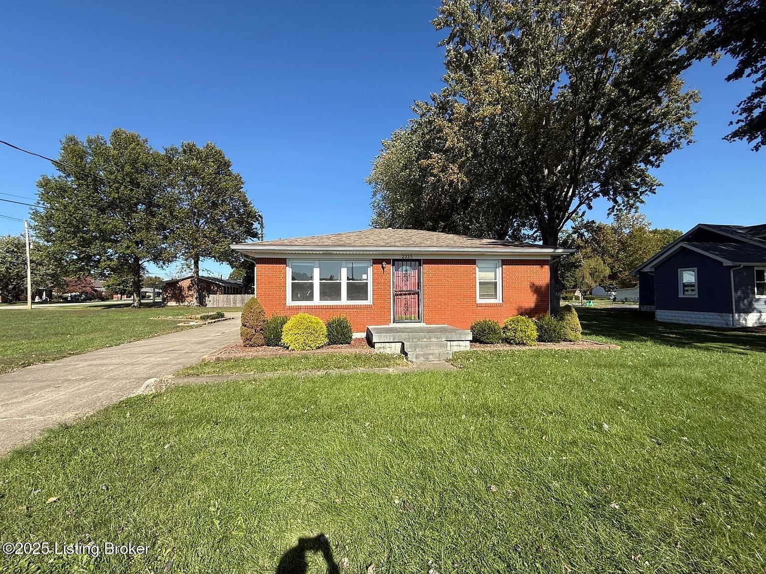 2335 Lower Hunters Trce, Louisville, KY 40216 | Zillow