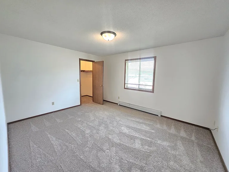 Pebble Creek Apartments — Photo 24