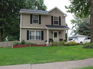4511 61st St, Urbandale, IA 50322