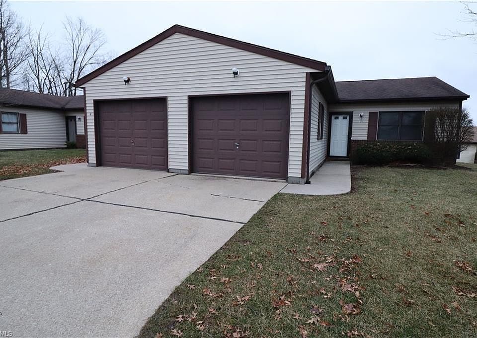 1st image of 126 Royal Crest Dr Unit I
