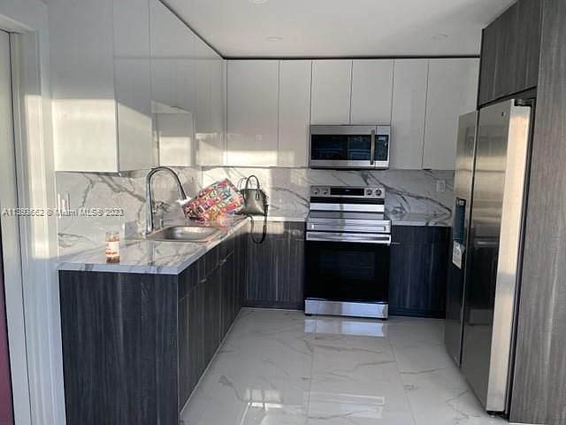 1st image of 20523 NW 22nd Pl