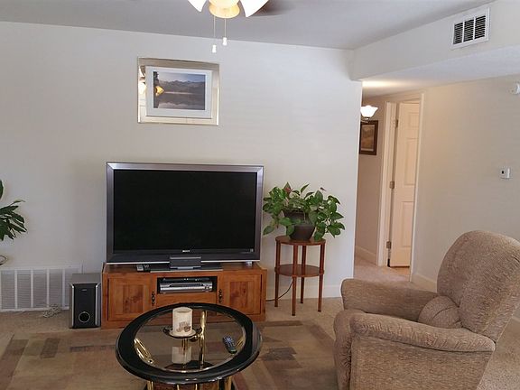 2nd image of 18 E Greenbrae Dr