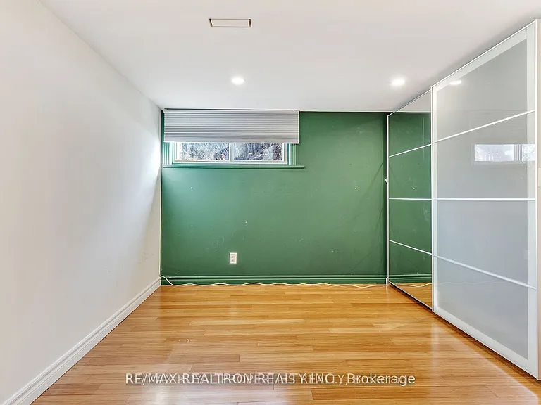 79 Kencliff Cres — Photo 11