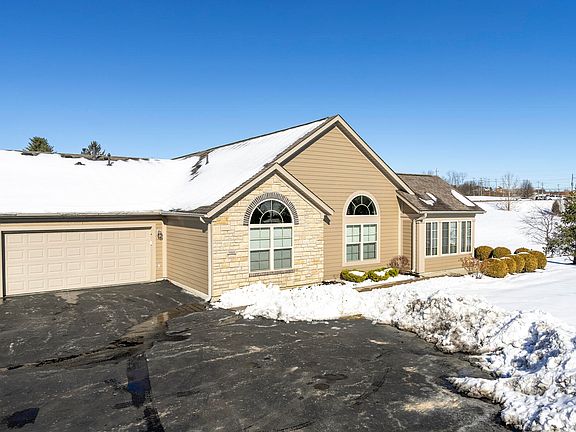 3rd image of 9008 Royal Oak Ln Unit 9