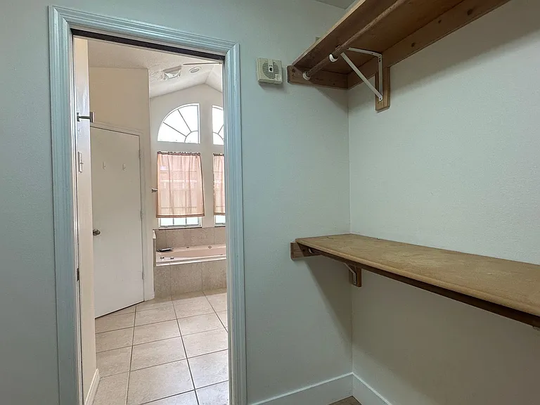 935 Shriver Cir — Photo 24