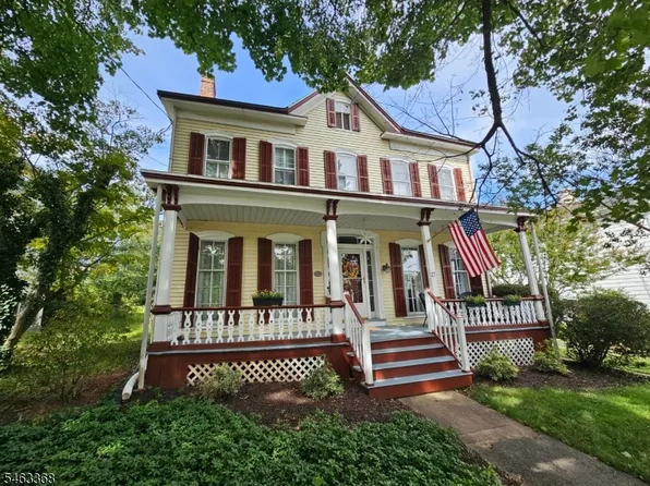 27 Bonnell St, Flemington Boro, NJ 08822