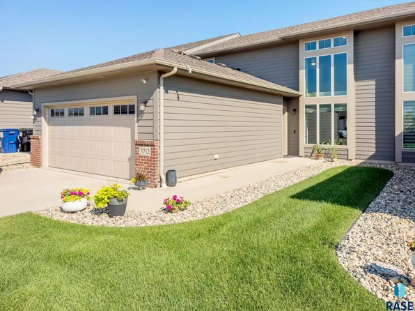3712 E Bison Trl, Sioux Falls, SD 57108