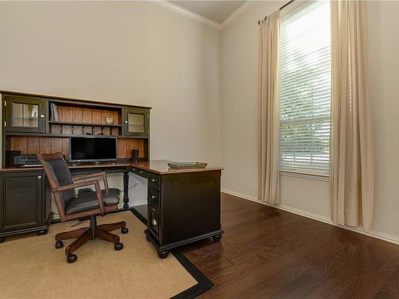 3rd image of 2596 Largo Ln