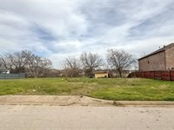 318 Castleridge Dr, Little Elm, TX 75068