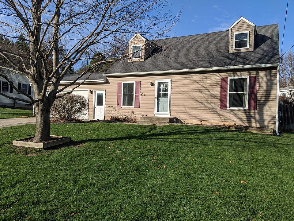 1st image of 11061 Woodbushe Dr SE