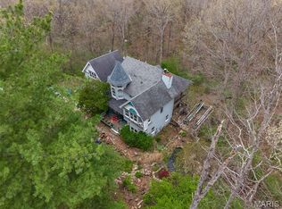 19111 Foxfire Forest Rd, Pacific, MO 63069