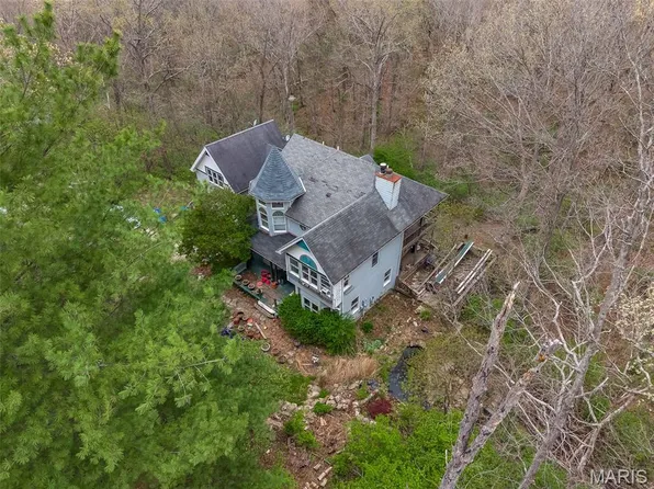 19111 Foxfire Forest Rd, Pacific, MO 63069