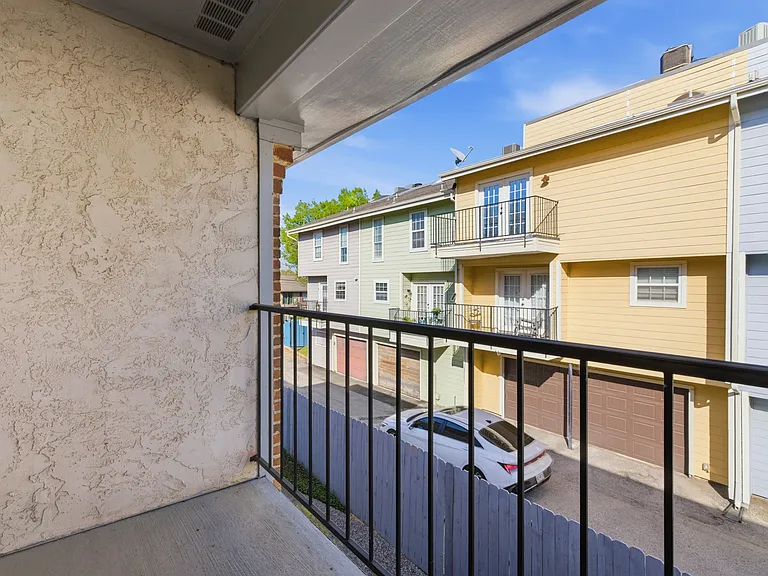 8510 Park Ln #201 — Photo 11