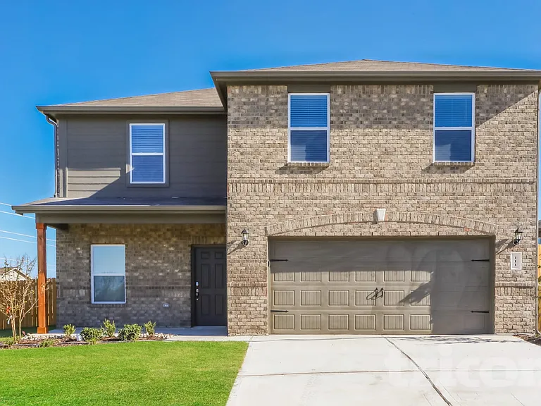 111 Switchback Hill Rd — Photo 1