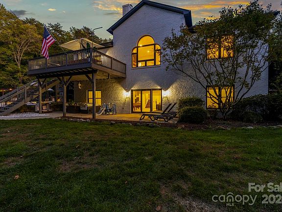 4th image of 6945 Jefferson Dr