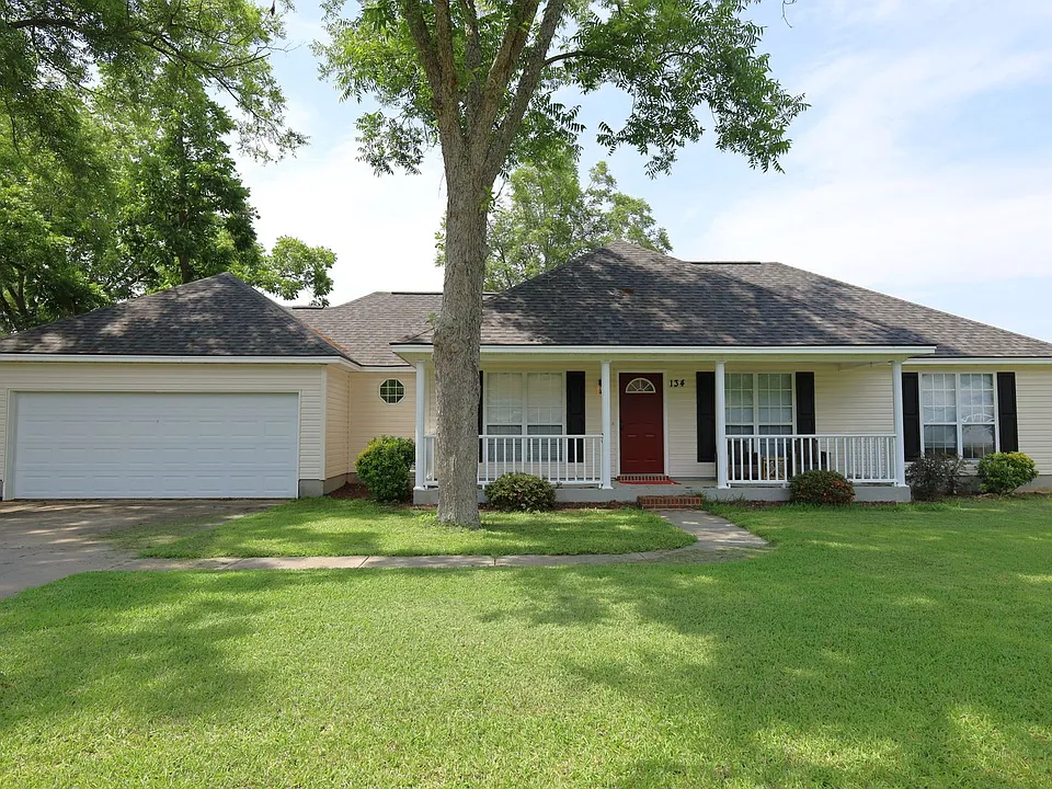 134 Pecan St