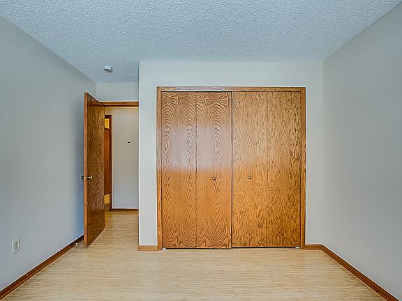 5th image of 705 Parkside Dr
