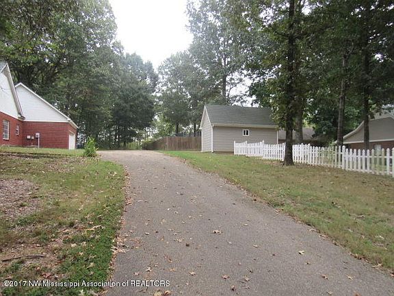 2nd image of 4066 Sharon Dr