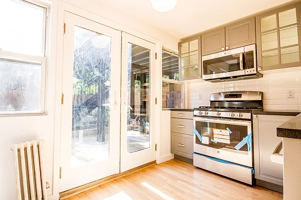 Rented by Twyford Real Estate | media 19