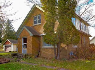 13921 N Port Washington Rd, Mequon, WI 53097