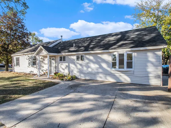 9000 Beatrice St, Livonia, MI 48150