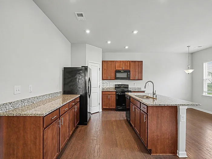 808 Royal Red Ct — Photo 9
