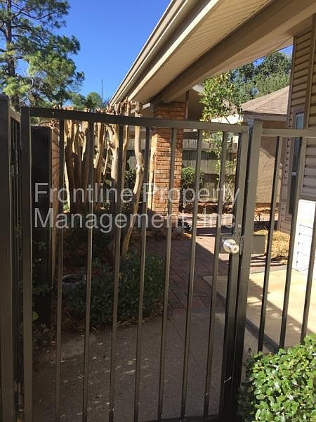 1st image of 2017 Oakwood Ln