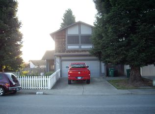 223 Wilford Ln, Rohnert Park, CA 94931