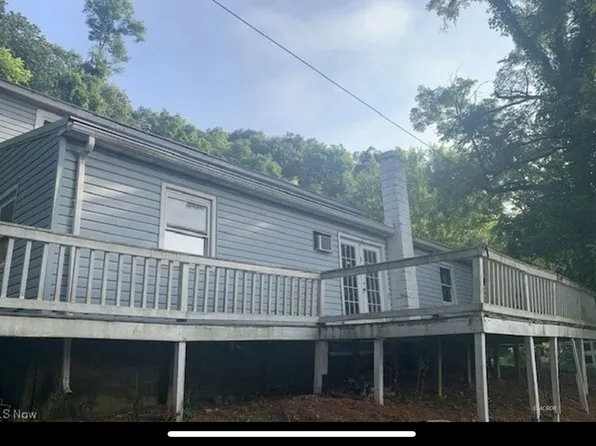 24 Spring St, Glouster, OH 45732