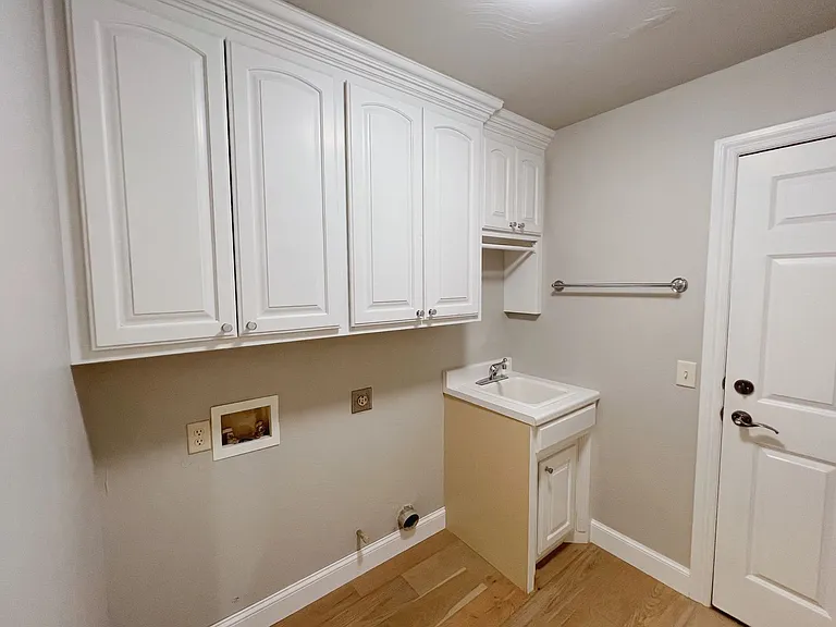 3124 Viewmont Ct — Photo 30