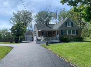 2226 Stony Point Rd, Grand Island, NY 14072