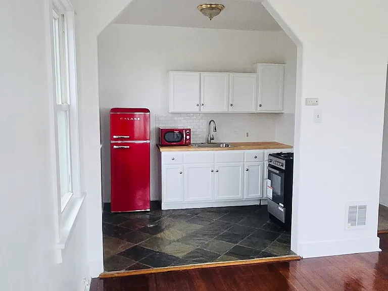Ocean View Apartments — Photo 7