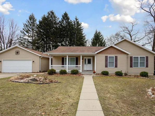 319 Clark St, Decatur, MI 49045