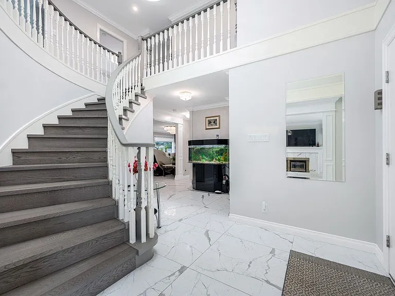 9840 Southgate Pl — Photo 8